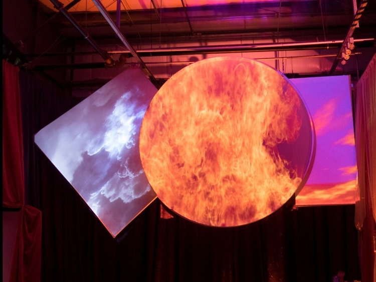 Spandex-Shape-Video-Mapping2-1024x825