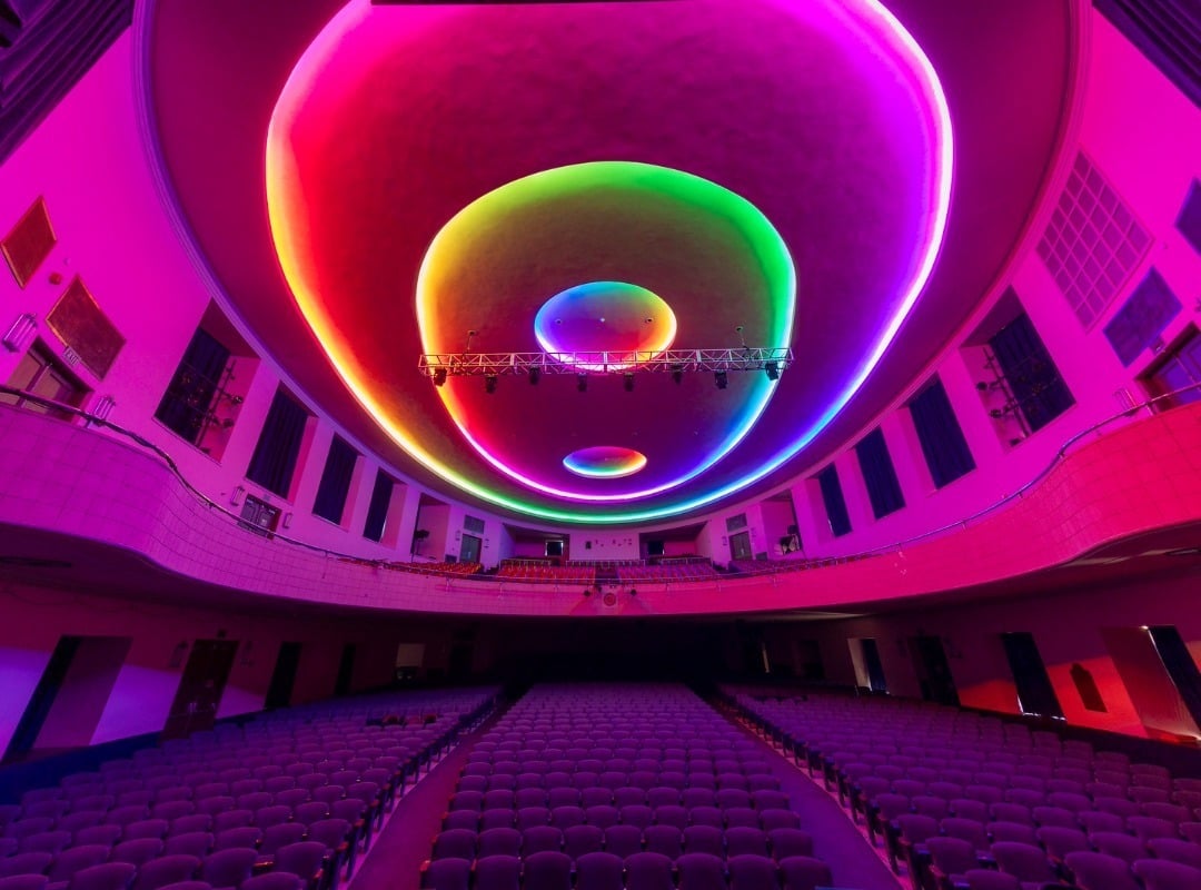 Chevalier+Theatre t+Medford+MA+LED+Theatrical+Lighting+Rainbow