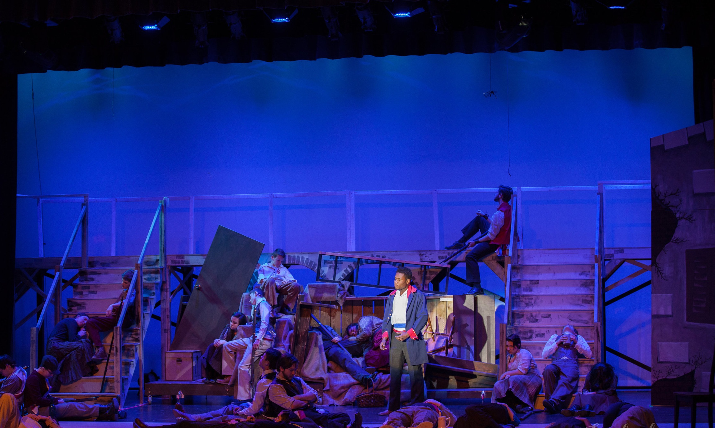 les+miserables+Port+Lighting+Systems+Theatrical+Lighting+Design+and+Installation-1
