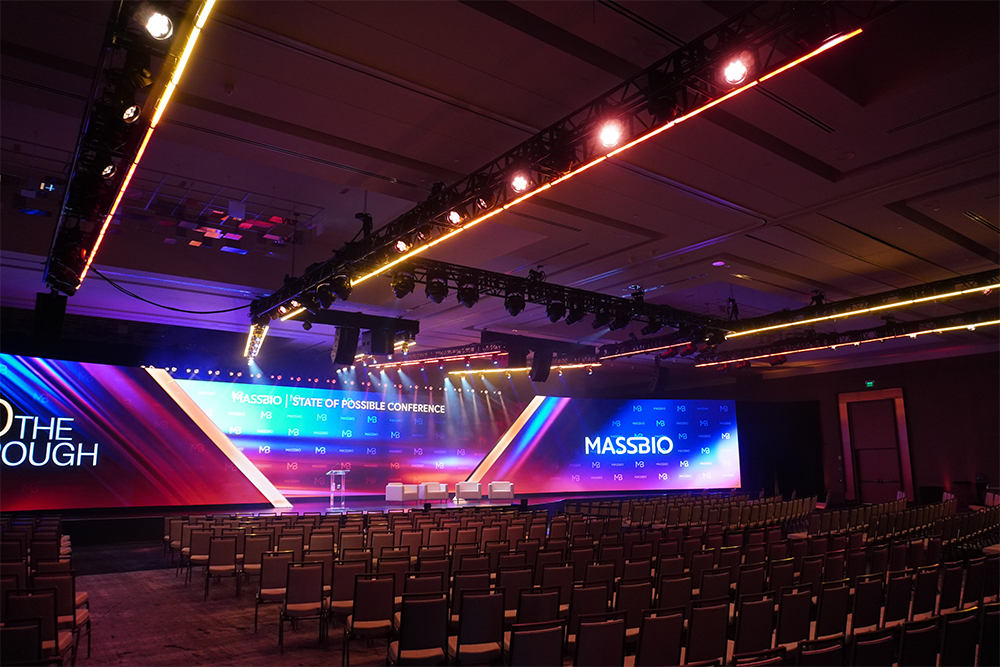 mass+bio+sidestage+event+lighting