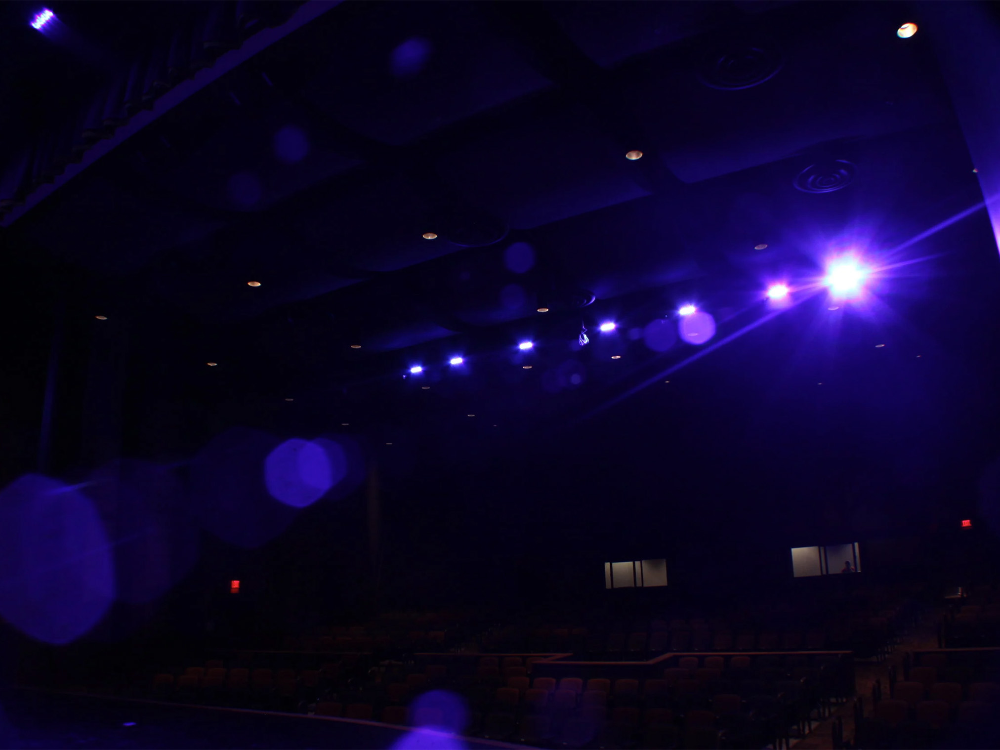 theatrical-lighting-shot